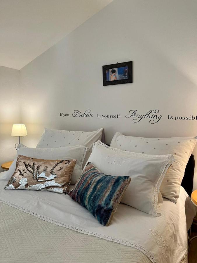 Ferienwohnung Gorana Apartman With Swimming Pool Jelsa  Exterior foto